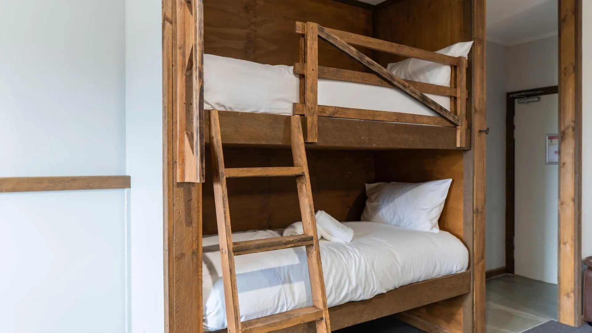 Mount Mee Country Lodge
